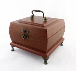 Деревянная шкатулка для украшений ("King Wood"