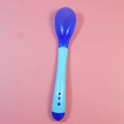 Детская посуда Aliexpress 1 pc 2015 New Safety Temperature Sensing Spoon Baby Flatware Feeding Spoon Baby Kids Weaning Silicone Head Tableware