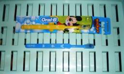 Детская зубная щетка Oral-B Mickey for kids