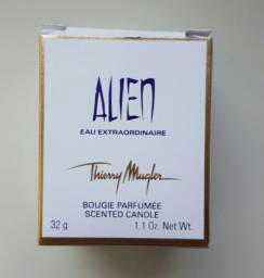 Парфюмированная свеча Thierry Mugler аромат Alien