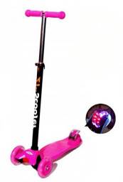 Самокат Scooter Maxi трехколесный со светящимися колесами
