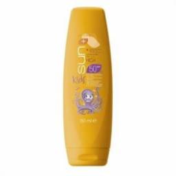 Солнцезащитный лосьон для детей Avon Kids SUN+ SPF 50. Высокая степень защиты. Водоустойчивая формула