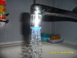 Светодиодная насадка на кран Tinydeal Temperature-sensing LD8001-A6 Lamp Faucet Light Water-tap RGB LED for Kitchen Use HLI-164531