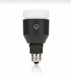 "Умная" светодиодная лампочка LIFX