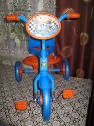 Велосипед Hot Wheels Растем вместе